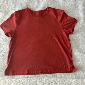 Women’s lululemon crop top